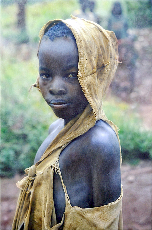 Hyperreql painting Grain of Sand shown at AD Como Italy galllery by Denis Peterson